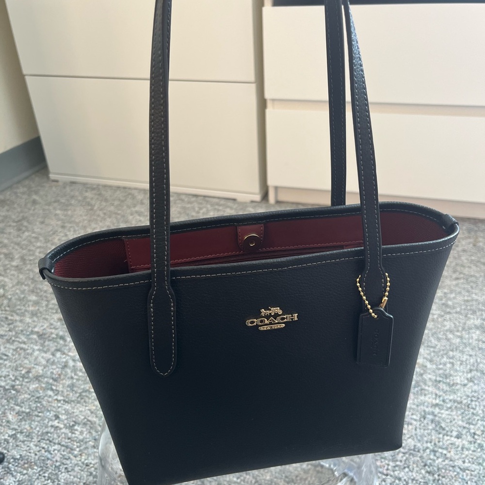 (Near Perfect Condition) Coach Small City Tote Bag
